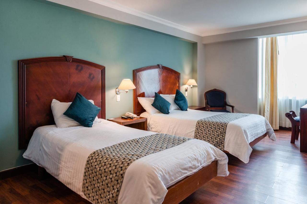 Hotel Libertador Loja Buitenkant foto