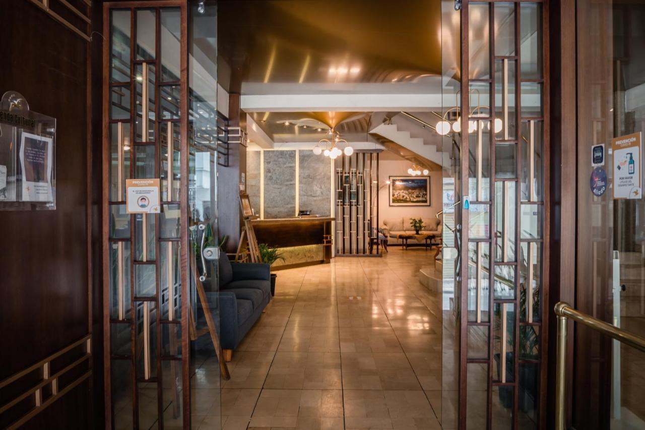 Hotel Libertador Loja Buitenkant foto