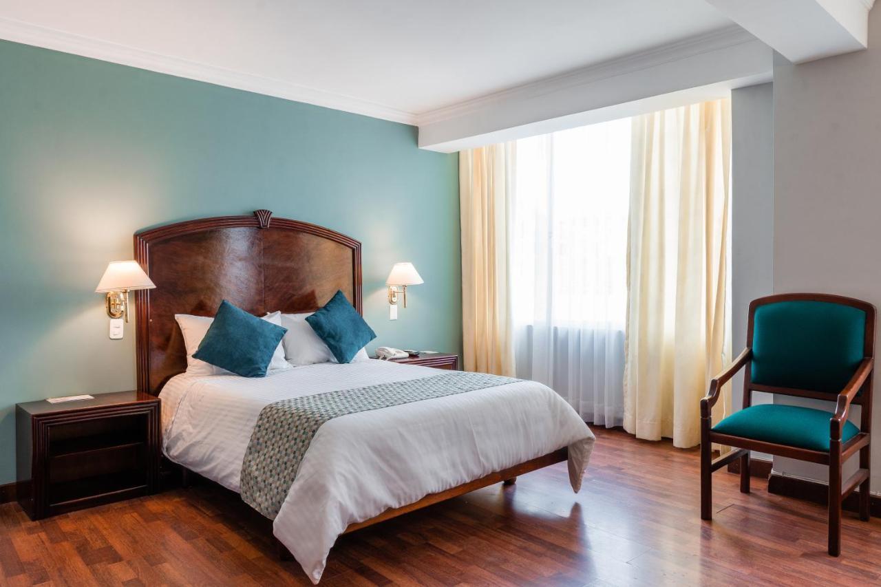 Hotel Libertador Loja Buitenkant foto