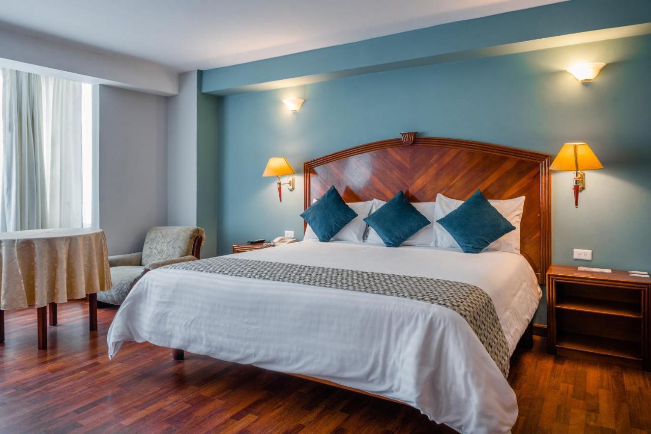 Hotel Libertador Loja Buitenkant foto