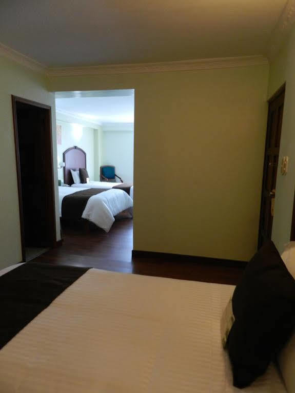 Hotel Libertador Loja Buitenkant foto